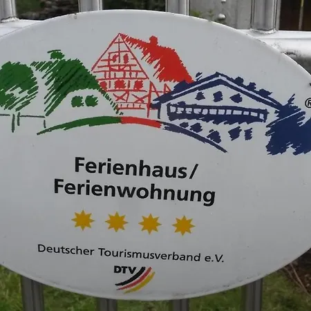 Ferienhaus In Haschaberg Mit Sonniger Terrasse